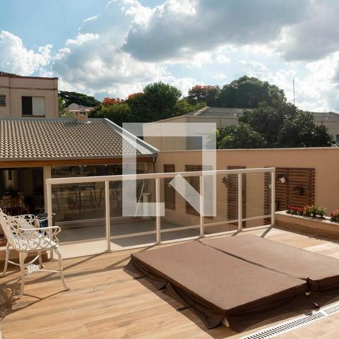 Casa à venda com 268m², 3 quartos e 3 vagasQuintal
