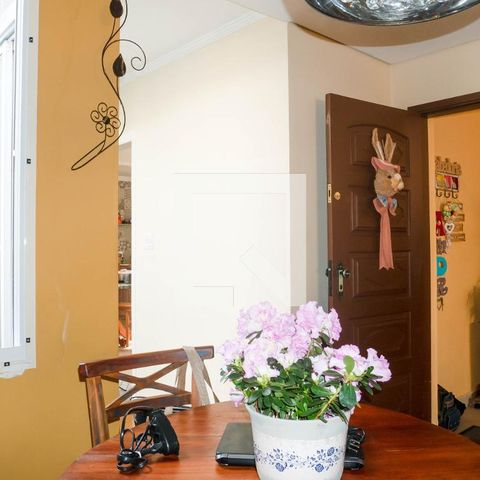 Casa à venda com 268m², 3 quartos e 3 vagasSala
