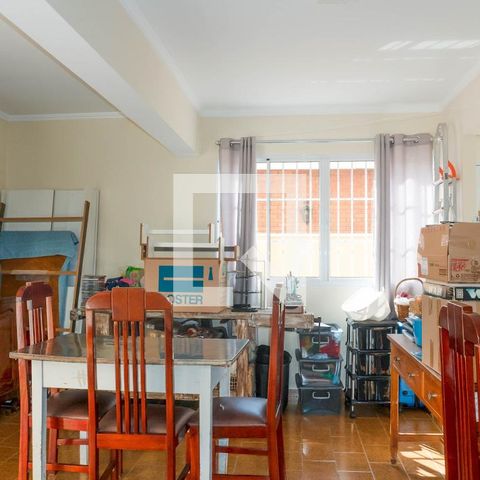 Casa à venda com 268m², 3 quartos e 3 vagasSala