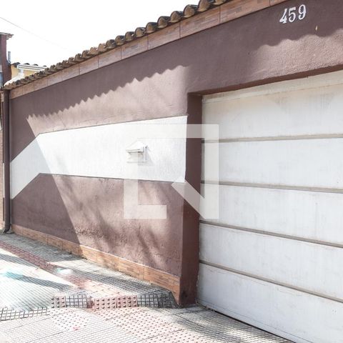 Casa à venda com 224m², 4 quartos e 4 vagasFachada