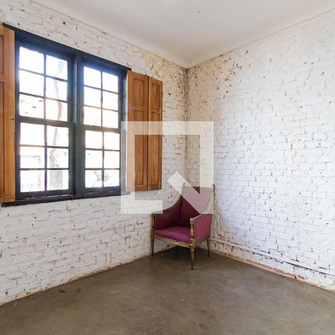 Casa à venda com 180m², 5 quartos e sem vagaSala