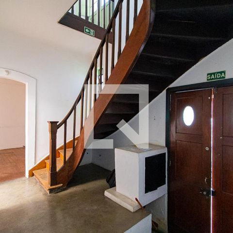 Casa à venda com 180m², 5 quartos e sem vagaSala