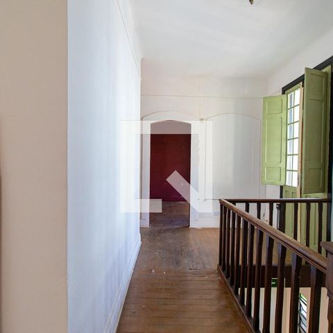 Casa à venda com 180m², 5 quartos e sem vagaSala