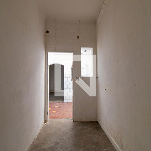 Casa à venda com 180m², 5 quartos e sem vagaBanheiro 2