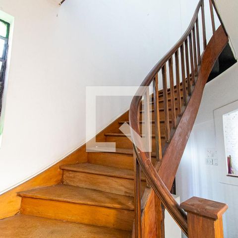 Casa à venda com 180m², 5 quartos e sem vagaSala