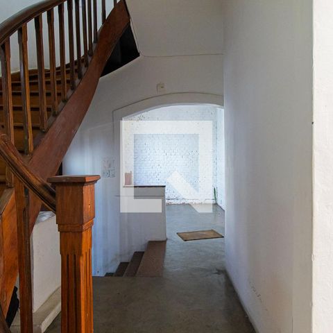 Casa à venda com 180m², 5 quartos e sem vagaSala
