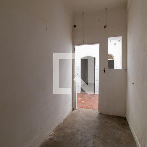 Casa à venda com 180m², 5 quartos e sem vagaBanheiro 2
