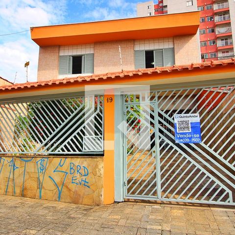 Casa à venda com 148m², 4 quartos e 5 vagasFachada