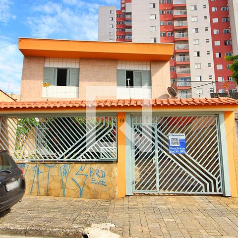 Casa à venda com 148m², 4 quartos e 5 vagasFachada