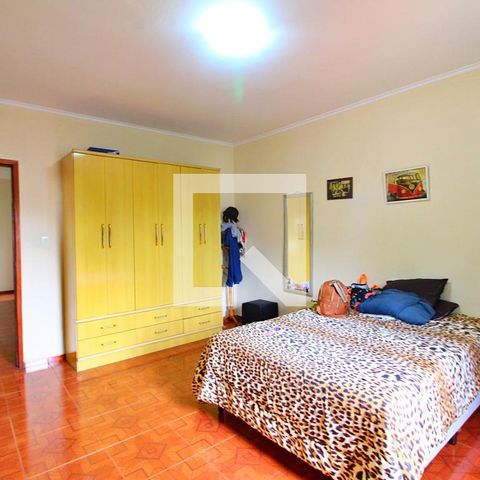 Casa à venda com 148m², 4 quartos e 5 vagasQuarto 2