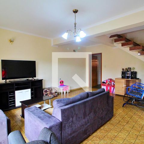 Casa à venda com 148m², 4 quartos e 5 vagasSala 1