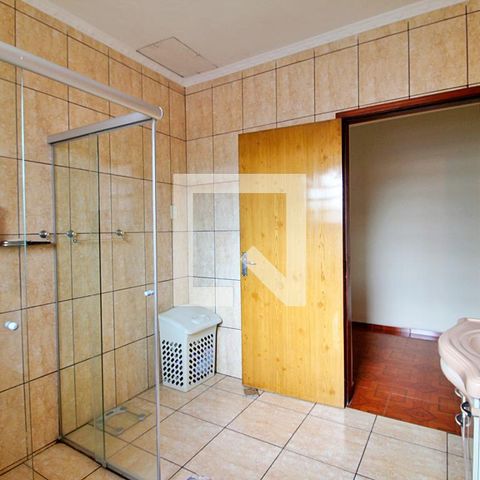 Casa à venda com 148m², 4 quartos e 5 vagasBanheiro 1