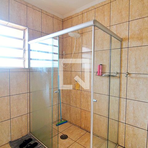 Casa à venda com 148m², 4 quartos e 5 vagasBanheiro 1