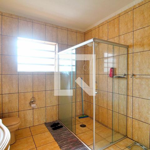 Casa à venda com 148m², 4 quartos e 5 vagasBanheiro 1
