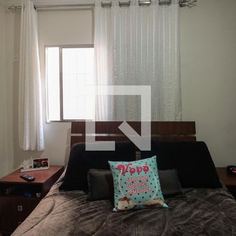 Casa à venda com 200m², 3 quartos e 2 vagas Casa à venda com 200m², 3 quartos e 2 vagasSuíte