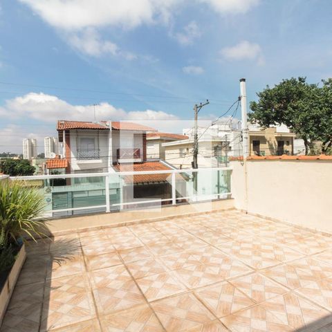 Casa à venda com 200m², 3 quartos e 2 vagas Casa à venda com 200m², 3 quartos e 2 vagasSalão de festas