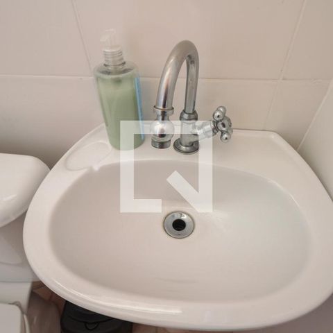 Casa à venda com 200m², 3 quartos e 2 vagas Casa à venda com 200m², 3 quartos e 2 vagasLavabo Salão de festas