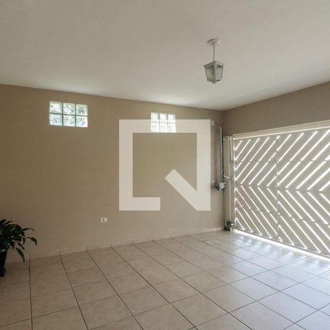 Casa à venda com 200m², 3 quartos e 2 vagas Casa à venda com 200m², 3 quartos e 2 vagasGaragem