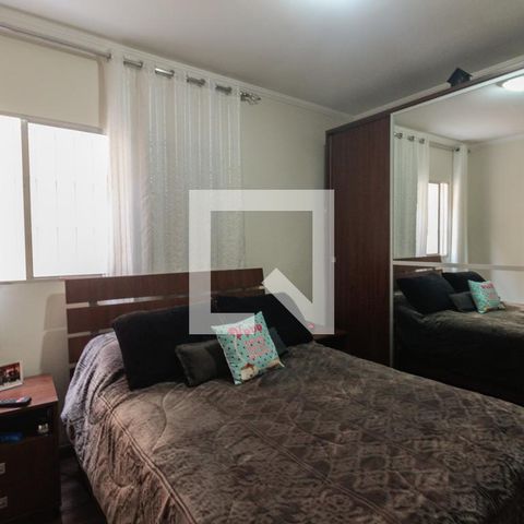 Casa à venda com 200m², 3 quartos e 2 vagas Casa à venda com 200m², 3 quartos e 2 vagasSuíte