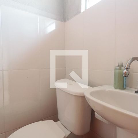 Casa à venda com 200m², 3 quartos e 2 vagas Casa à venda com 200m², 3 quartos e 2 vagasLavabo Salão de festas