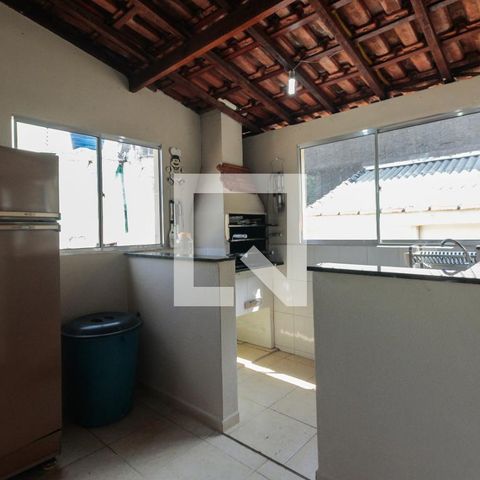 Casa à venda com 200m², 3 quartos e 2 vagas Casa à venda com 200m², 3 quartos e 2 vagasSalão de festas