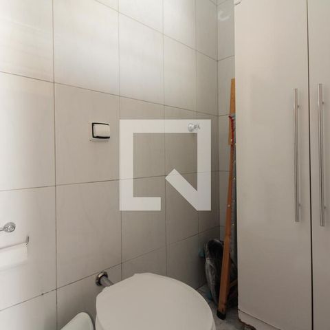 Casa à venda com 200m², 3 quartos e 2 vagas Casa à venda com 200m², 3 quartos e 2 vagasBanheiro de serviço