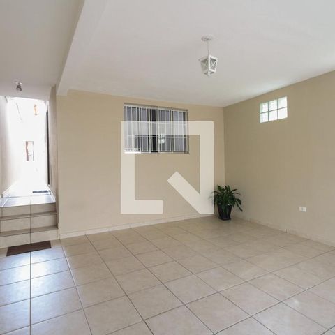 Casa à venda com 200m², 3 quartos e 2 vagas Casa à venda com 200m², 3 quartos e 2 vagasGaragem