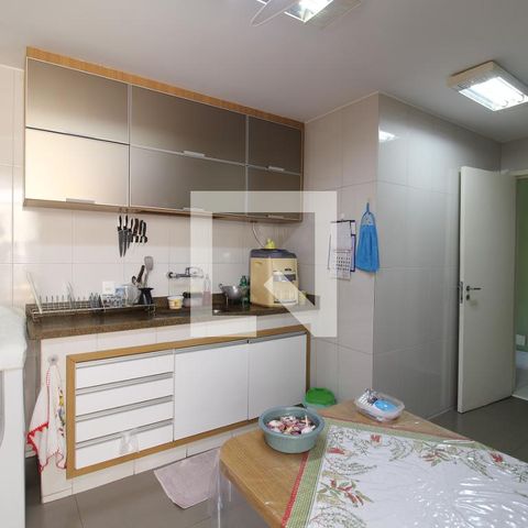 Apartamento à venda com 200m², 3 quartos e 2 vagasCozinha
