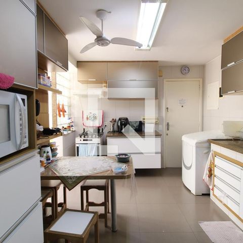 Apartamento à venda com 200m², 3 quartos e 2 vagasCozinha