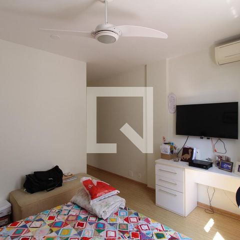 Apartamento à venda com 200m², 3 quartos e 2 vagasSuíte 1