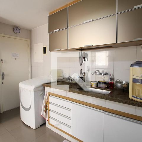 Apartamento à venda com 200m², 3 quartos e 2 vagasCozinha