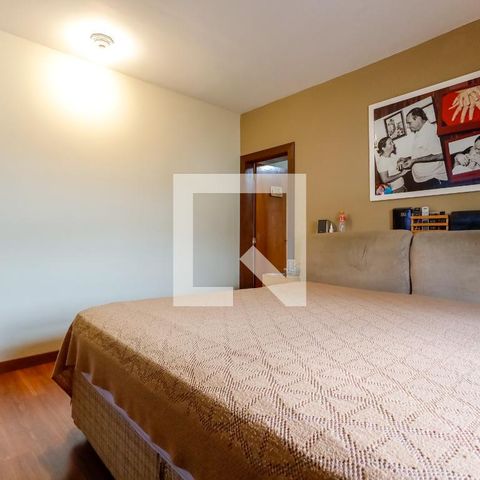 Casa à venda com 380m², 3 quartos e 3 vagas Casa à venda com 380m², 3 quartos e 3 vagasQuarto 3