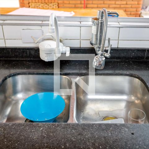 Casa à venda com 380m², 3 quartos e 3 vagas Casa à venda com 380m², 3 quartos e 3 vagasCozinha