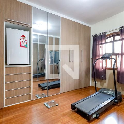 Casa à venda com 380m², 3 quartos e 3 vagas Casa à venda com 380m², 3 quartos e 3 vagasSuíte 2