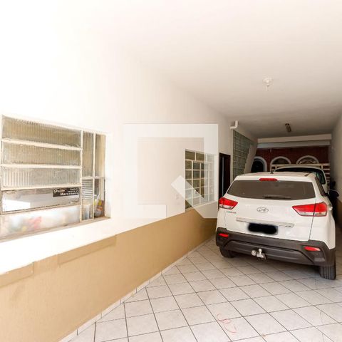 Casa à venda com 380m², 3 quartos e 3 vagas Casa à venda com 380m², 3 quartos e 3 vagasGaragem