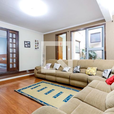 Casa à venda com 380m², 3 quartos e 3 vagas Casa à venda com 380m², 3 quartos e 3 vagasSala 1