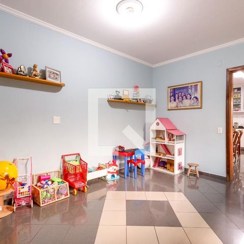 Casa à venda com 380m², 3 quartos e 3 vagas Casa à venda com 380m², 3 quartos e 3 vagasSala 2