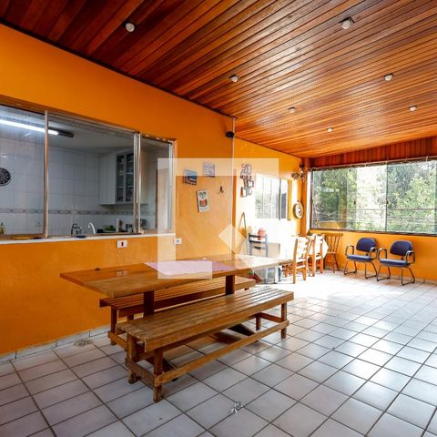 Casa à venda com 380m², 3 quartos e 3 vagas Casa à venda com 380m², 3 quartos e 3 vagasChurrasqueira