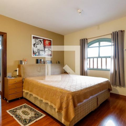 Casa à venda com 380m², 3 quartos e 3 vagas Casa à venda com 380m², 3 quartos e 3 vagasQuarto 3