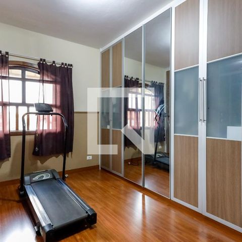Casa à venda com 380m², 3 quartos e 3 vagas Casa à venda com 380m², 3 quartos e 3 vagasSuíte 2