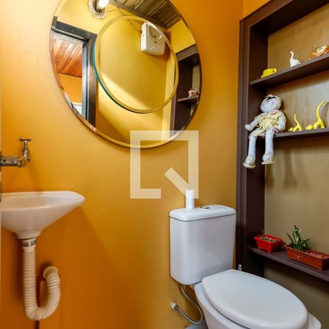 Casa à venda com 380m², 3 quartos e 3 vagas Casa à venda com 380m², 3 quartos e 3 vagasBanheiro da Churrasqueira