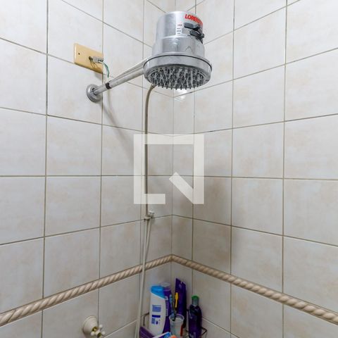 Casa à venda com 380m², 3 quartos e 3 vagas Casa à venda com 380m², 3 quartos e 3 vagasBanheiro da Suíte 2
