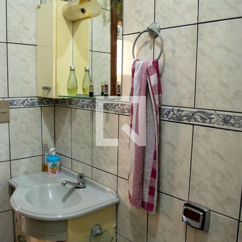 Casa à venda com 230m², 3 quartos e 2 vagasBanheiro 2