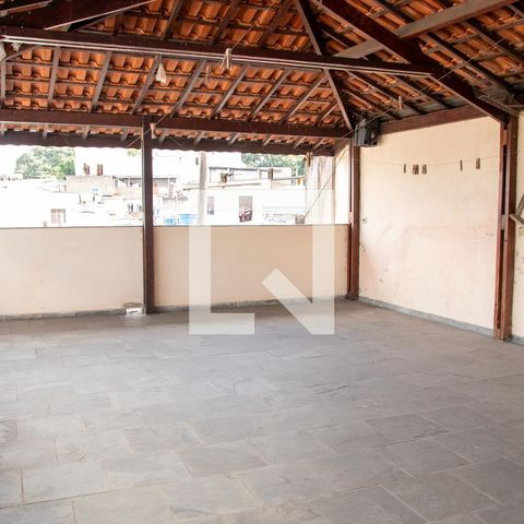 Casa à venda com 230m², 3 quartos e 2 vagasQuintal