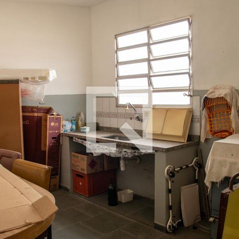 Casa à venda com 230m², 3 quartos e 2 vagasQuarto de Serviço