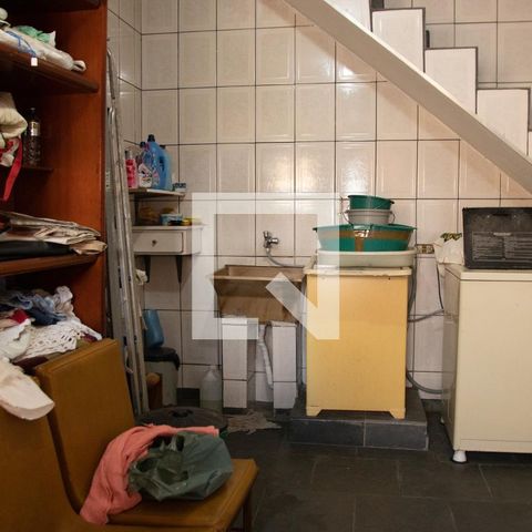 Casa à venda com 230m², 3 quartos e 2 vagasÁrea de Serviço