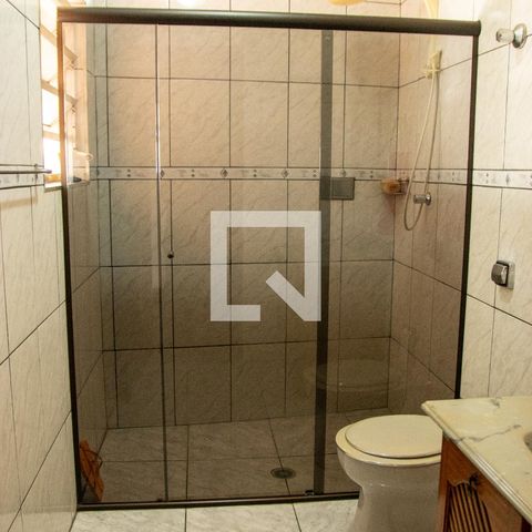 Casa à venda com 230m², 3 quartos e 2 vagasBanheiro 1