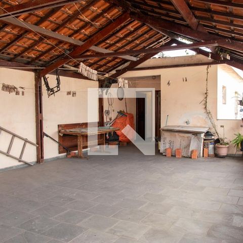 Casa à venda com 230m², 3 quartos e 2 vagasQuintal
