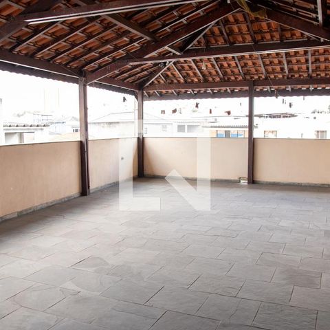 Casa à venda com 230m², 3 quartos e 2 vagasQuintal