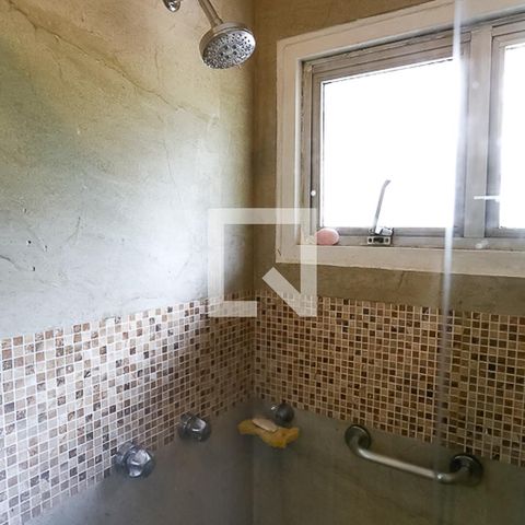 Casa para alugar com 240m², 4 quartos e 4 vagasBanheiro